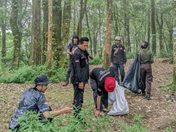 AKSI NYATA FORMALITAS JATIM KERJA BAKTI DI GUNUNG PUNDAK