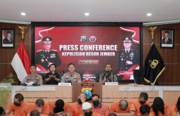 *Polres Jember Komitmen Berantas Narkoba, Amankan 27 Tersangka 10 Diantaranya Residivis*