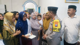 *Kapolres Probolinggo Sambangi Rumah Duka Sampaikan Bela Sungkawa pada Keluarga Korban Penembakan di Papua*