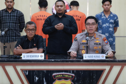 *Polda Jatim Amankan Dua Oknum Aktivis Mahasiswa Terduga Pelaku Pemerasan Kadisdik*