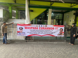 Polres Pelabuhan Tanjung Perak Gencarkan Himbauan Kamtibmas, Spanduk Waspada Curanmor Tersebar di 5 Wilayah Polsek