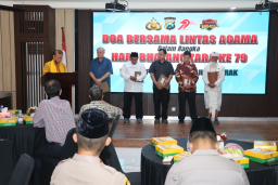 HUT Bhayangkara ke-79, Polres Pelabuhan Tanjung Perak Gelar Doa Bersama Lintas Agama untuk Pererat Persatuan