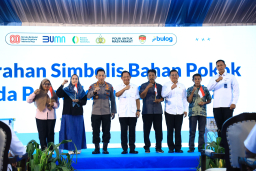 Mendagri Apresiasi Polri dan Bulog Gelar Gerakan Pangan Murah