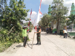 Kerja Bakti dan Pemasangan Bendera Merah Putih di Desa Karangan Kidul dalam Rangka HUT ke-80 RI