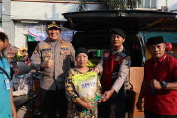 Gerakan Pangan Murah: Polres Tanjung Perak Sukses Salurkan Beras di Lima Titik