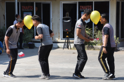 Semarak HUT ke-80 RI, Polres Pelabuhan Tanjung Perak Tumbuhkan Kebersamaan Lewat Perlombaan