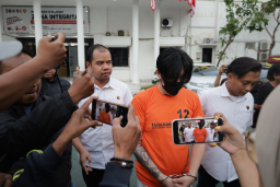 Polrestabes Surabaya akhirnya menetapkan AAS (40), sebagai tersangka kasus kekerasan dalam rumah tangga (KDRT)