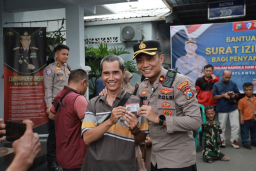 Bahagianya Kaum Difabel Dapat SIM Gratis dari Polres Jember di Hari Lalu Lintas Bhayangkara ke - 70