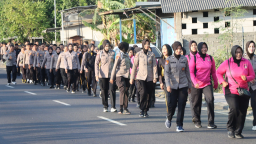 Polres Nganjuk Gelar Jalan Sehat 5 KM, Olahraga Sekaligus Wujudkan Polisi Humanis