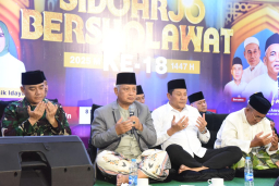 Sidoarjo Bersholawat Jadi Perekat Ukhuwah, Bupati Subandi Ingatkan Warga NU Jaga Persatuan