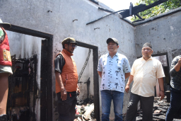 Nur Hanifah Kehilangan Rumah Akibat Kebakaran, Pemkab Sidoarjo Turun Tangan.
