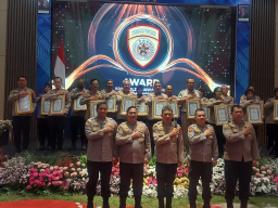 Polres Nganjuk Sabet Dua Penghargaan pada Rakernis SDM Polda Jatim 2025