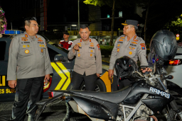 Patroli Skala Besar: Kapolrestabes Surabaya Pastikan Malam Kota Tetap Kondusif