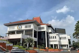 Dimana Empati DPRD Jatim saat Jatim Berduka? Apakah sedang dinas jalan jalan ?