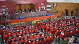 Universitas Dinamika Lepas 215 Lulusan Unggul Siap Wujudkan Astacita Indonesia Emas 2045 di Era Digital