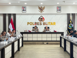 Kapolres Blitar Dorong Revitalisasi Poskamling, Bhabinkamtibmas Jadi Ujung Tombak Keamanan Desa