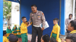 Belajar Lalu Lintas Jadi Seru! Satlantas Polres Bangkalan Kenalkan Budaya Tertib Sejak Dini di SDIT Nurul Rohmah