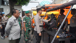 Antisipasi Bencana Hidrometeorologi Polrestabes Surabaya Gelar Apel Kesiapsiagaan