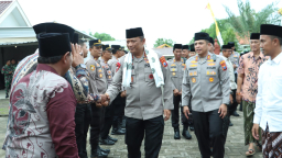 Kapolda Jatim Jalin Kedekatan dengan Ulama Madura, Tekankan Persatuan di Ponpes Sembilangan