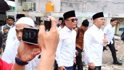Menko Zulkifli Hasan Dorong Penguatan Pendidikan Santri saat Berkunjung ke Ponpes Al Khoziny Sidoarjo