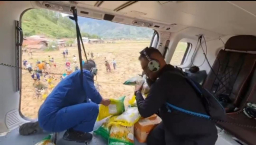 Helikopter P-3303 Terobos Kabut Pegunungan Aceh Tengah, Jadi Penyangga Hidup Warga Terisolasi