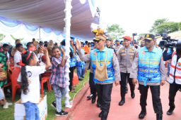Wakapolri Apresiasi Sinergi Ribuan Mitra Kamtibmas dalam Apel Mitra Kamtibmas Presisi di Polda Papua