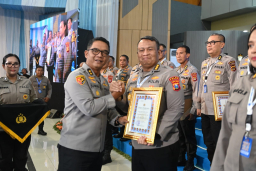 *Biro Logistik Polda Jatim Raih 2 Penghargaan Pemanfaatan BMN dan Pelaporan Terbaik*