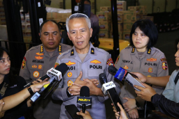 Polri Maksimalkan Jalur Udara dan Laut untuk Percepat Bantuan ke Tiga Provinsi Terdampak Bencana
