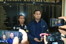 *Polres Gresik Bongkar Aplikasi Gomatel yang Sebar 1,7 Juta Data Debitur*