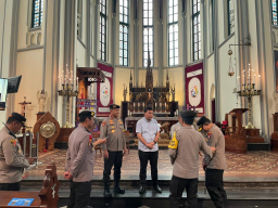*Polri Pastikan Kesiapan Pengamanan Natal 2025 dan Tahun Baru 2026 melalui Pelayanan Terpadu*