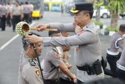 *Momentum Akhir Tahun 261 Personel Polrestabes Surabaya Naik Pangkat TMT 1 Januari 2026*