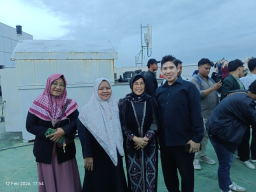 Dekan dan Civitas Akademika FSH UINSA Ikuti Pemantauan Hilal Ramadan di Twin Towers