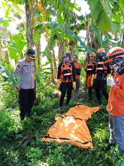 Polres Gresik dan BPBD Bergerak Cepat, Bocah 8 Tahun Terseret Selokan di Driyorejo Ditemukan Meninggal