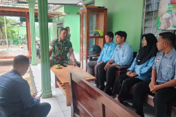 Danramil 0806-11/Panggul Awasi Pelaksanaan Program Makan Bergizi Gratis di Trenggalek