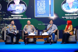 Bedah Buku “Alter Ego Listyo Sigit Presisi”, Prof. Hermawan Paparkan Dinamika Kebijakan Kapolri
