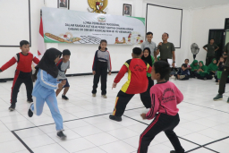 Angkat Nilai Kebersamaan, Persit KCK Cabang XXI Dim 0807 Gelar Permainan Tradisional