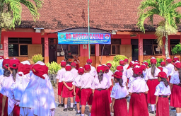 TNI Masuk Sekolah, Perkuat Karakter dan Tanamkan Disiplin