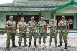 Kasdam V/Brawijaya Pimpin Monitoring Latihan Menembak Eksekutif Bersama Seskoau Perkuat Sinergi TNI