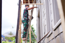 Kemanunggalan TNI Dan Rakyat, TMMD Ke 127 Kodim 0808/Blitar Bangun RTLH Warga Desa Krisik