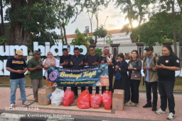 Terus Berbuat Baik, Media Berita Cakrawala Gelar Bagi Takjil Dan Berbuka Bersama