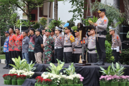 *Apel Operasi Ketupat 2026 di Surabaya, 161 Ribu Personel Gabungan Siap Amankan Mudik Lebaran*
