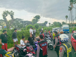 Polres Pelabuhan Tanjung Perak Amankan 15 Motor Saat Tertibkan Balap Liar di Jalan HM Noer Surabaya