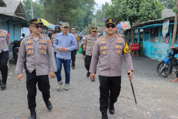 Polres Lumajang Tingkatkan Pengamanan Wisata Pantai Watu Pecak