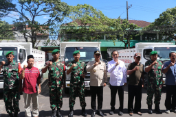 Pemkab dan Kodim Tulungagung Distribusikan 8 Truk Operasional KDKMP Jelang Lebaran