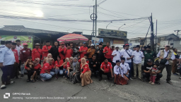Madas menyebar kebaikan giat pembagian Takjil dan Buka bersama di Kantor DPAC Asemrowo