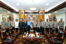 Polri Perkuat Komitmen Keselamatan Penjaga Perdamaian Dunia, Tegaskan Kerja Sama Berkelanjutan dengan PBB