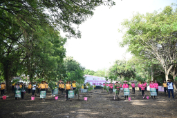 Peduli Lingkungan, Polres Gresik Bersama Bhayangkari Tanam Puluhan Pohon Produktif