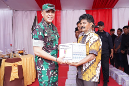 Pangdam V/Brawijaya pastikan proyek jembatan perintis Garuda Jember berjalan tepat waktu dan tepat guna