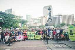 Persebaya Sebarkan “Virus Perdamaian” Antar Suporter Lewat Jersey Run di Jakarta