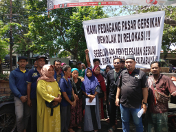 Dampak Relokasi Pemindahan Pasar Yang Tidak Sesuai : Camat Tambasari di Geruduk Pedagang Pasar
